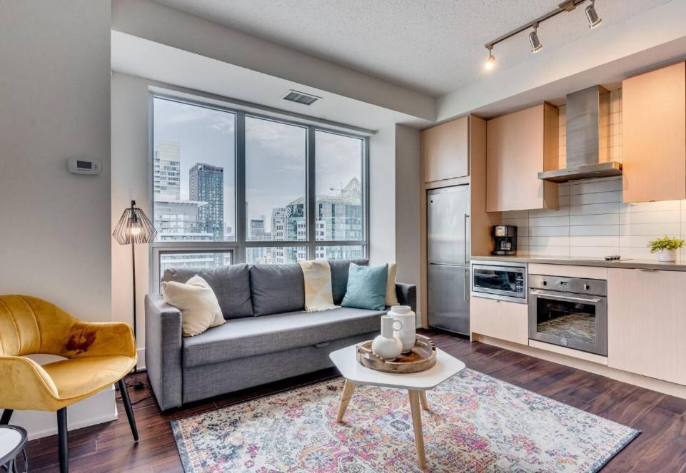 Skyline - Walk To Mtcc, Acc, Rogers Centre & Entertainment District Aparthotel 3*